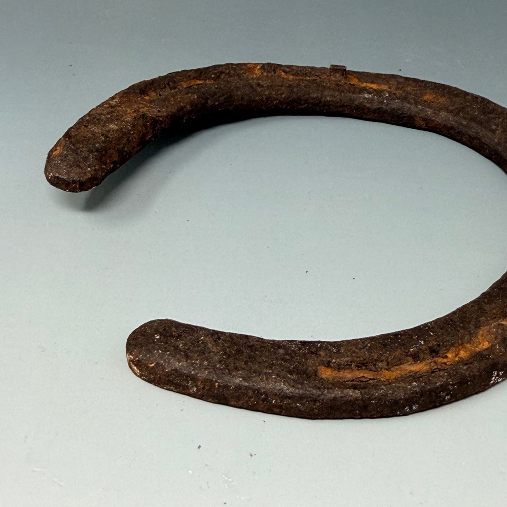 Vintage‎ Rusty Iron Horseshoe Antique Western Equestrian Decor Lucky Charm - Picture 3 of 9